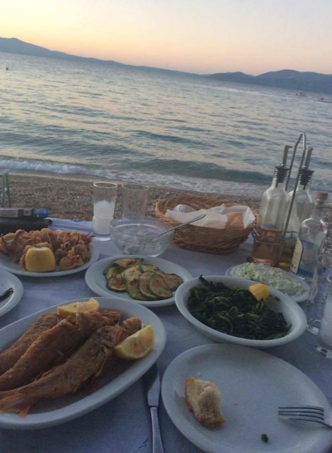 Вілла Eratous Seaside House Agii Dimitrios ke Panteleimon Екстер'єр фото