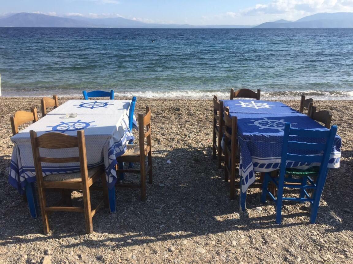 Вілла Eratous Seaside House Agii Dimitrios ke Panteleimon Екстер'єр фото