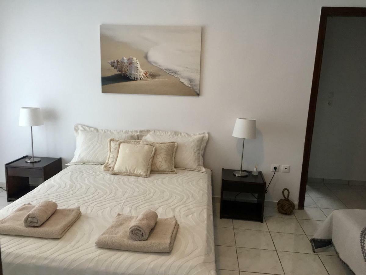 Вілла Eratous Seaside House Agii Dimitrios ke Panteleimon Екстер'єр фото